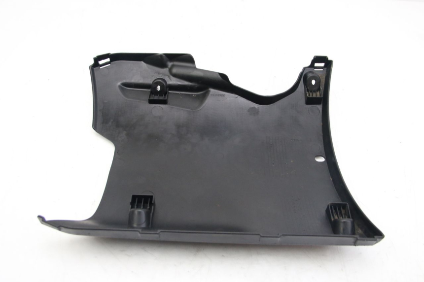 photo de Dorpelplaat PEUGEOT KISBEE 2T 50 (2018 - 2022) - Bevestigingspunten