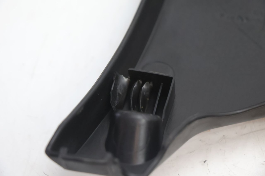 photo de Dorpelplaat PEUGEOT KISBEE 2T 50 (2018 - 2022) - Bevestigingspunten