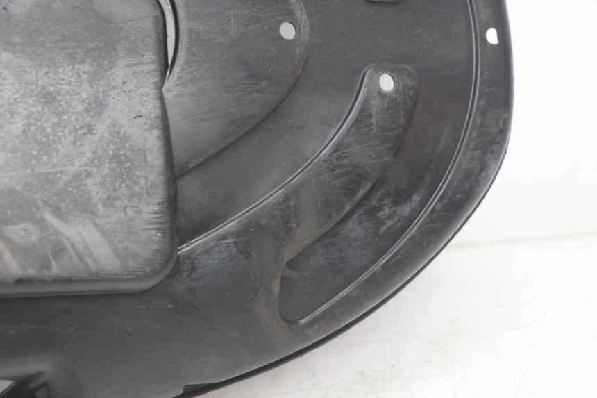 photo de ZIJSKIRT KYMCO MOVIE S 125 (2009 - 2018) - Bevestigingspunten