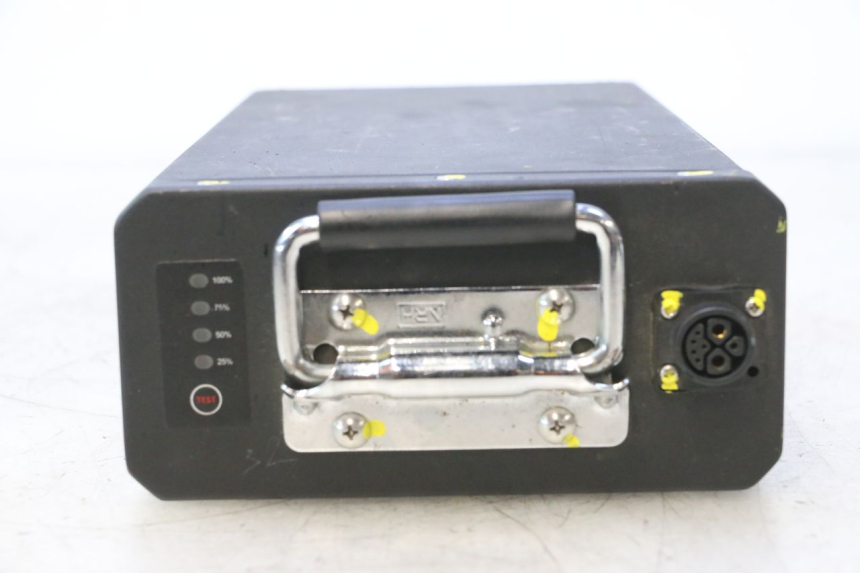 photo de ACCUBATTERIJ WAYSCRAL E-START 1 (2018 - 2022) - Staat van het oppervlak