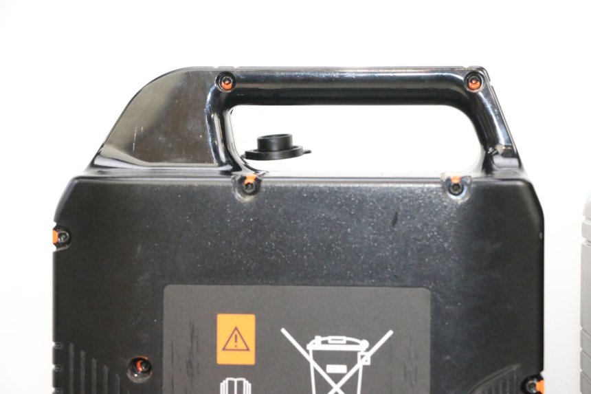 photo de ACCULADER YAMAHA NEO'S CORE 1 (2022 - 2026) - Kenmerkende details