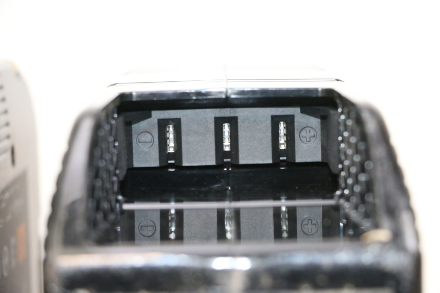 photo de ACCULADER YAMAHA NEO'S CORE 1 (2022 - 2026) - Andere kijkhoek