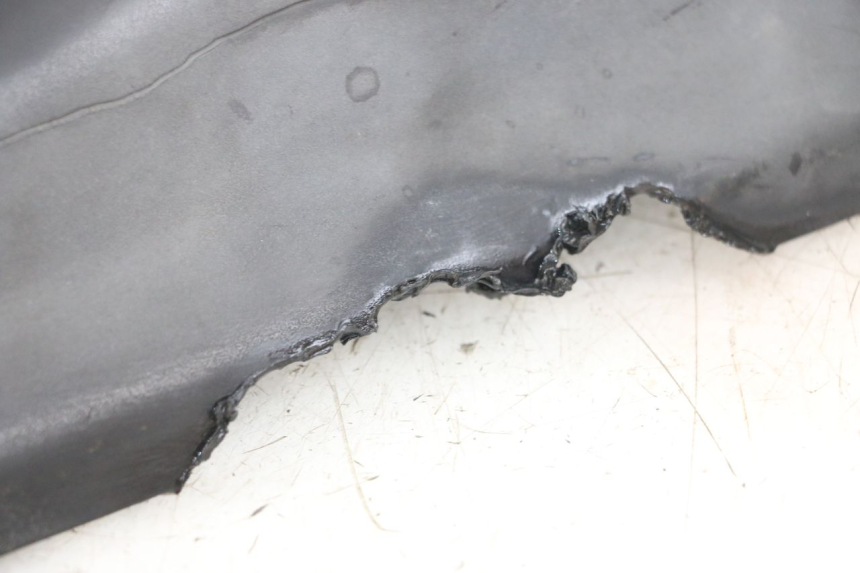 photo de ACHTERSPATBORD KYMCO AGILITY 4T 50 (2005 - 2018) - Bevestigingspunten