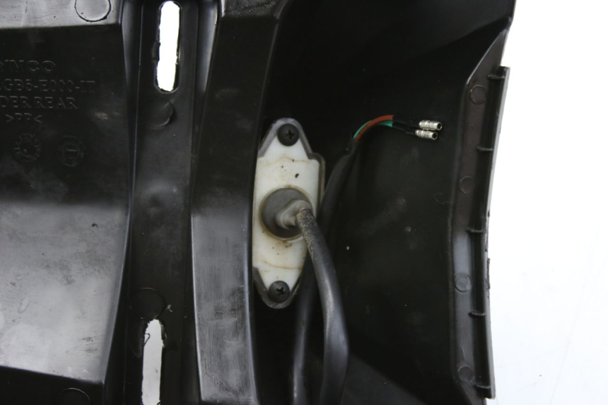 photo de ACHTERSPATBORD KYMCO AGILITY NAKED RENOUVO 4T 50 (2018 - 2020) - Bevestigingspunten