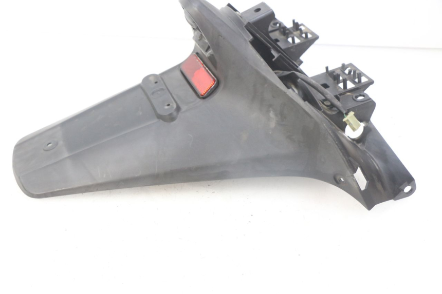 photo de ACHTERSPATBORD HONDA FES S-WING SWING ABS 125 (2007 - 2015) - Detail van het onderdeel
