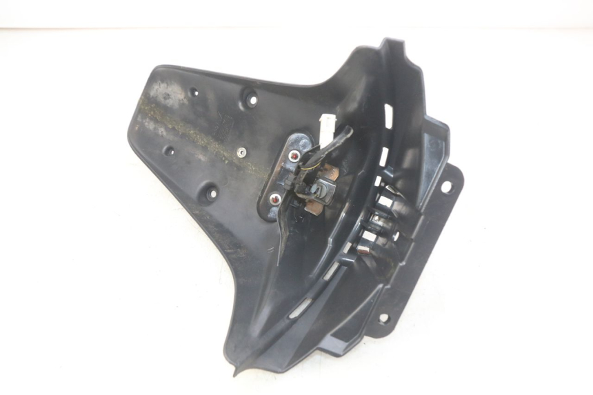 photo de ACHTERSPATBORD PIAGGIO FLY 4T 50 (2013 - 2017) - Zoom op gebruiksstaat