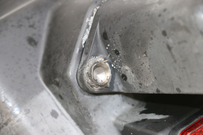 photo de ACHTERSPATBORD KAWASAKI GPX R WARBIRD 600 (1988 - 1993) - Markeringen en referenties