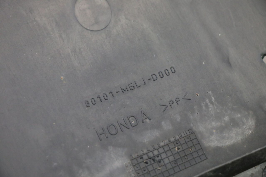 photo de ACHTERSPATBORD HONDA NTV DEAUVILLE 650 (2001 - 2006) - Overzicht