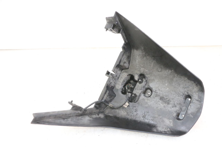 photo de ACHTERSPATBORD PEUGEOT SATELIS 125 (2013 - 2018) - Detail van het onderdeel