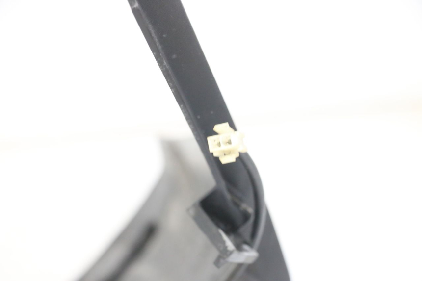 photo de ACHTERSPATBORD PEUGEOT SATELIS 125 (2013 - 2018) - Zoom op gebruiksstaat