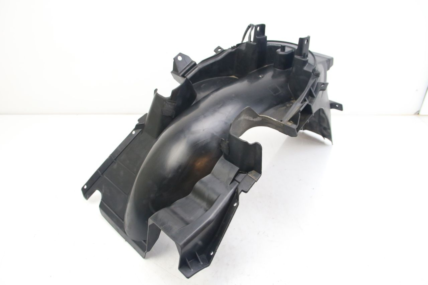 photo de ACHTERSPATBORD SUZUKI SIXTEEN 125 (2008 - 2010) - Zoom op gebruiksstaat