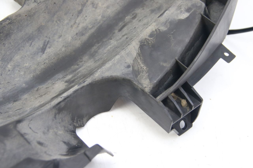 photo de ACHTERSPATBORD SUZUKI SIXTEEN 125 (2008 - 2010) - Andere kijkhoek