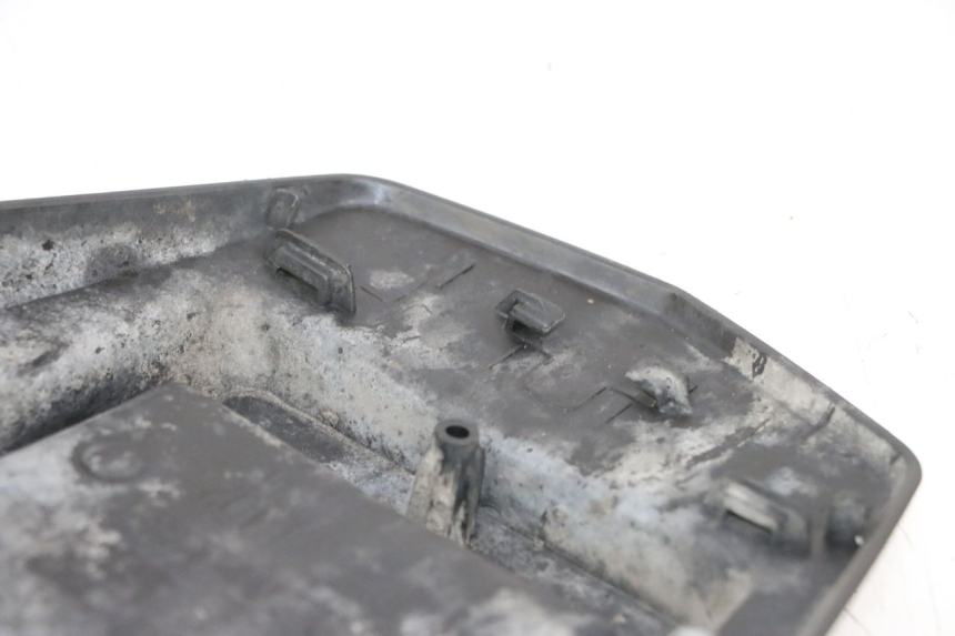 photo de ACHTERSPATBORD PEUGEOT SPEEDFIGHT 4 4T EFI 50 (2021 - 2025) - Zoom op gebruiksstaat