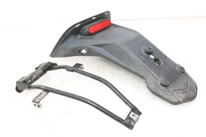 photo de ACHTERSPATBORD APRILIA SR 2T 50 (2012 - 2017) - Bevestigingspunten