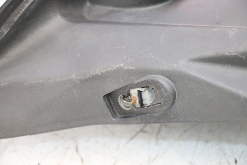 photo de ACHTERSPATBORD APRILIA SR MOTARD 50 (2012 - 2018) - Andere kijkhoek