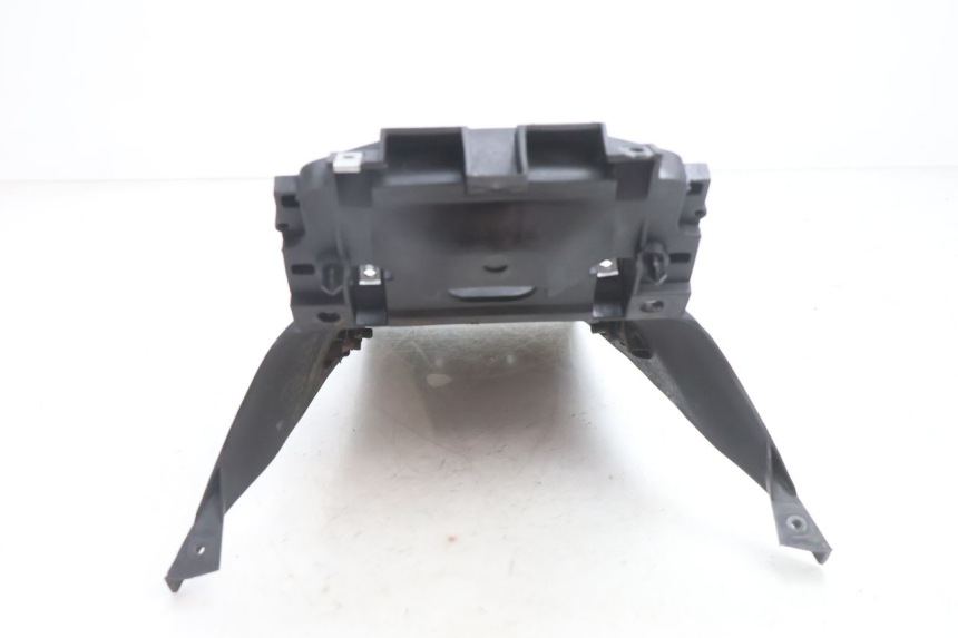 photo de ACHTERSPATBORD PIAGGIO TYPHOON 50 (2000 - 2009) - Bevestigingspunten