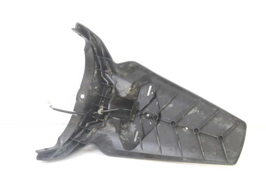 photo de ACHTERSPATBORD YAMAHA X-MAX XMAX 125 (2010 - 2013) - Bevestigingspunten