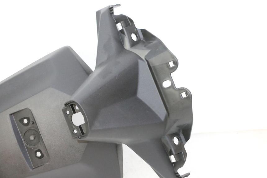 photo de ACHTERSPATBORD YAMAHA XMAX X-MAX 125 (2021 - 2025) - Bevestigingspunten