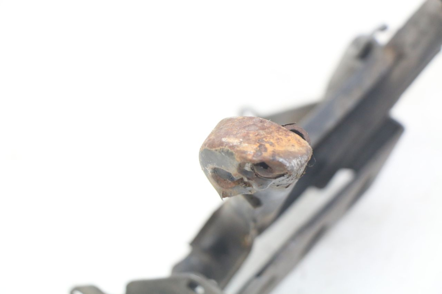 photo de CENTRAAL STANDAARD PEUGEOT SATELIS 125 (2010 - 2012) - Zoom op gebruiksstaat