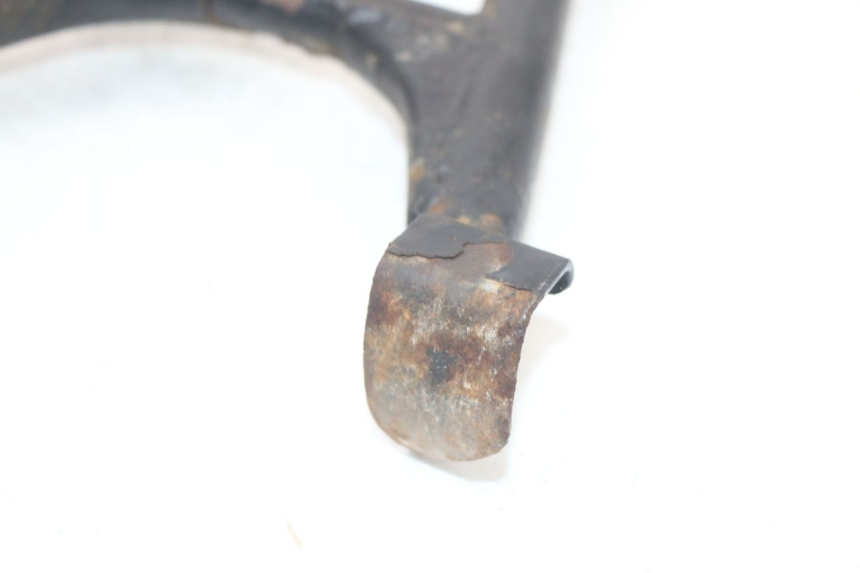 photo de CENTRAAL STANDAARD SUZUKI GS F 500 (2004 - 2007) - Bevestigingspunten