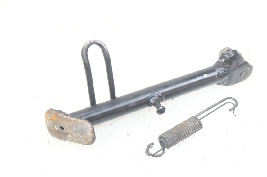 photo de ZIJSTANDAARD SYM FIDDLE 3 III 125 (2014 - 2020) - Detail van het onderdeel