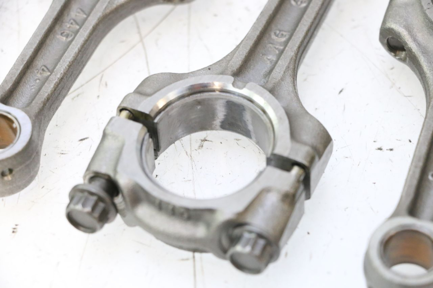 photo de DRUKSTANG SUZUKI GSR 600 (2005 - 2012) - Kenmerkende details