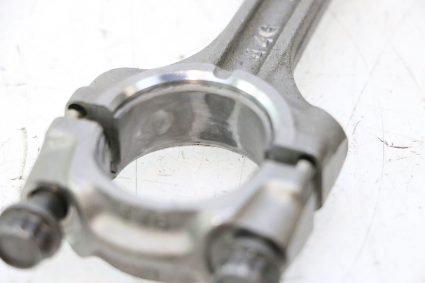 photo de DRUKSTANG SUZUKI GSR 600 (2005 - 2012) - Zoom op componenten