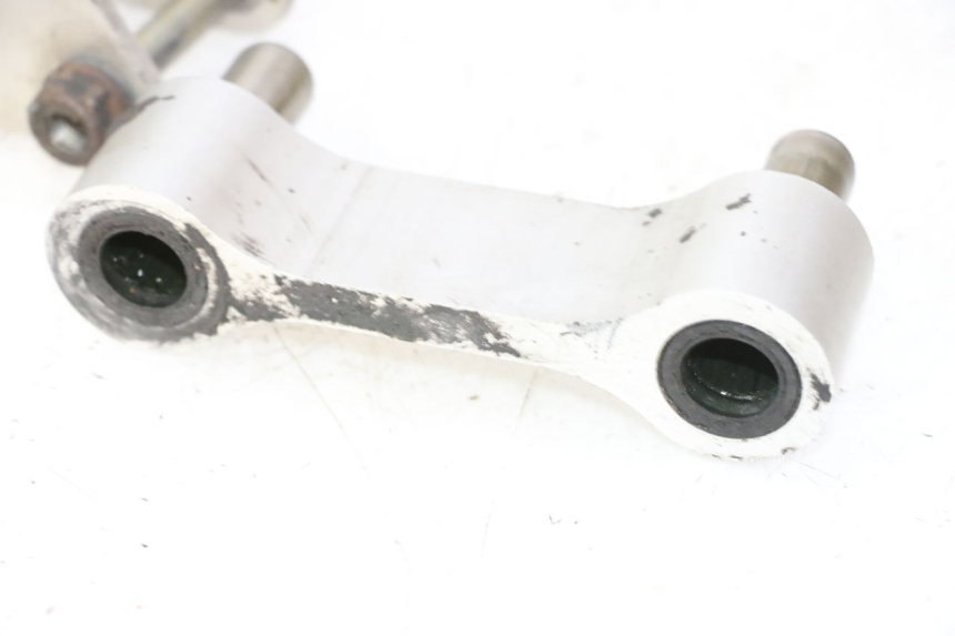 photo de SCHOKDEMPERSTANG HONDA CBR RR FIREBLADE 900 (1992 - 1994) - Andere kijkhoek