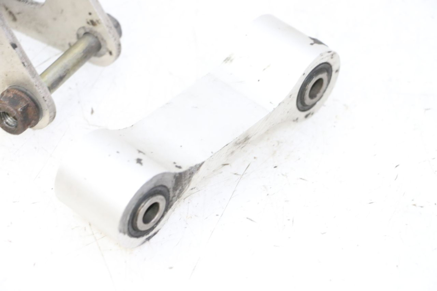 photo de SCHOKDEMPERSTANG HONDA CBR RR FIREBLADE 900 (1992 - 1994) - Bevestigingspunten