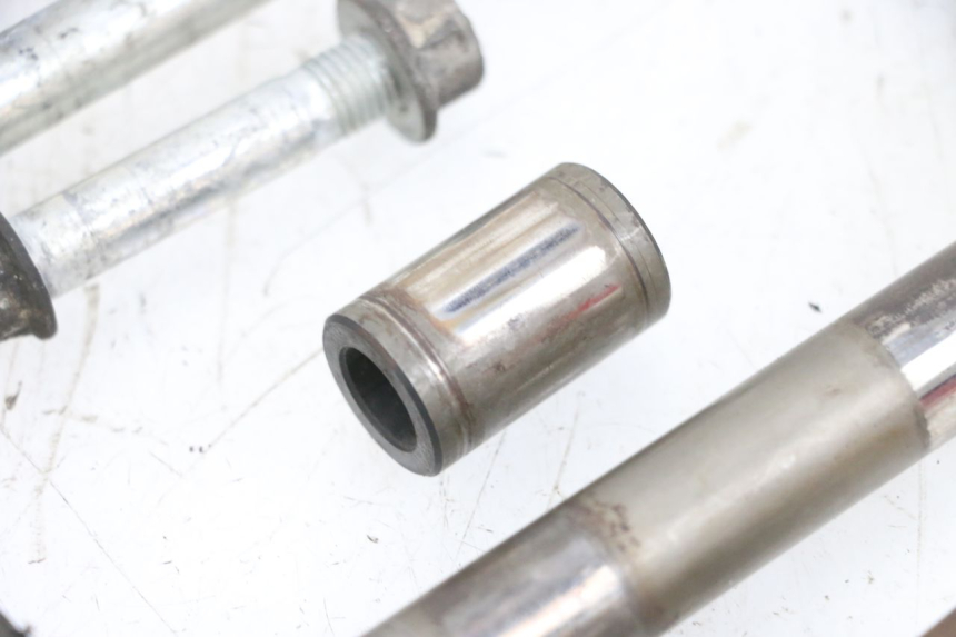 photo de SCHOKDEMPERSTANG SUZUKI DL V STROM 1000 (2002 - 2007) - Zoom op componenten