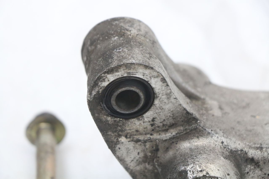 photo de SCHOKDEMPERSTANG HONDA CBR F 1000 (1993 - 1996) - Bevestigingspunten