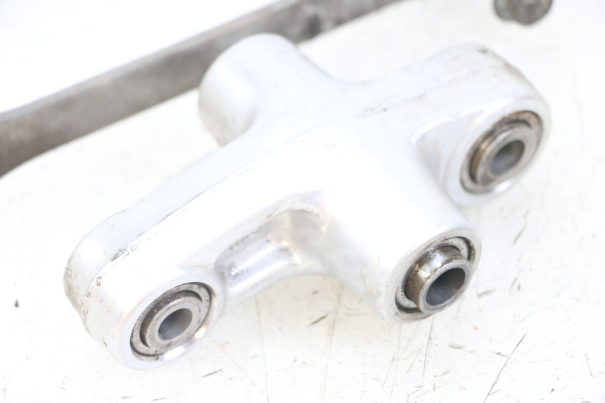 photo de SCHOKDEMPERSTANG SUZUKI GSX F GSXF 650 (2007 - 2015) - Kenmerkende details