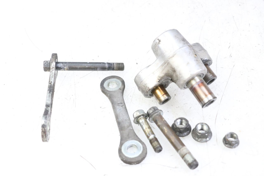 photo de SCHOKDEMPERSTANG SUZUKI SV S 650 (1999 - 2002) - Detail van het onderdeel