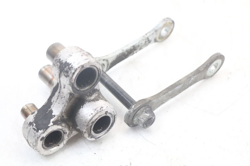 photo de SCHOKDEMPERSTANG SUZUKI SV N 650 (1999 - 2002) - Bevestigingspunten