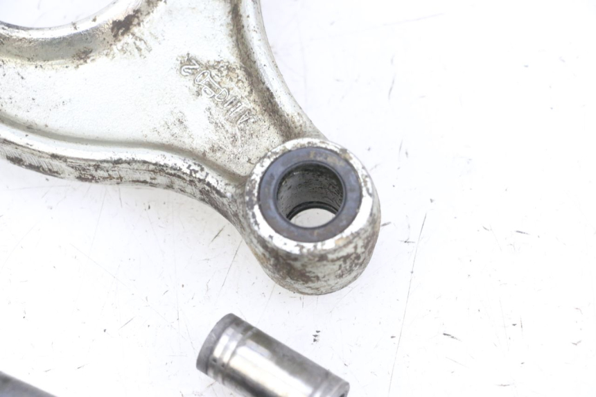 photo de SCHOKDEMPERSTANG YAMAHA TTR 125 (2000 - 2020) - Bevestigingspunten