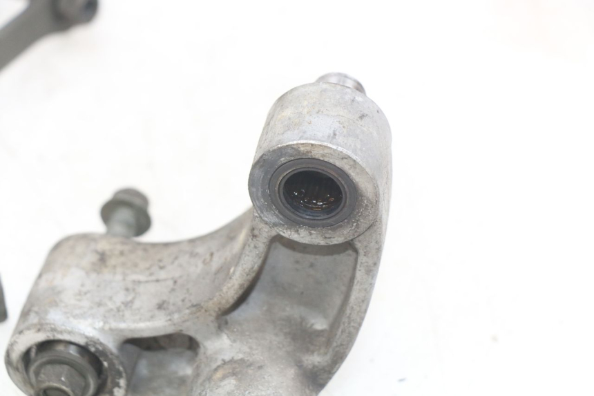 photo de SCHOKDEMPERSTANG YAMAHA YZF R THUNDERCAT 600 (1996 - 2003) - Zoom op gebruiksstaat