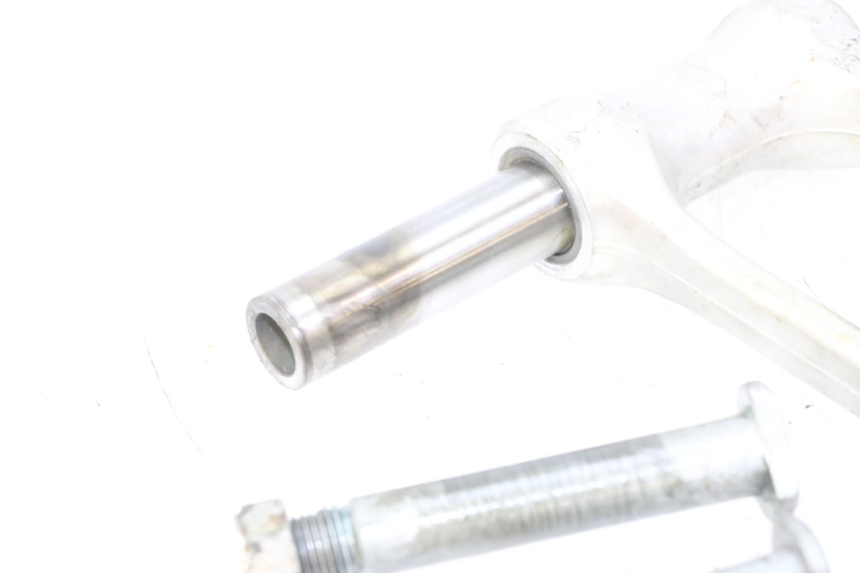 photo de SCHOKDEMPERSTANG YAMAHA YZF YZ-F 450 (2014 - 2016) - Bevestigingspunten