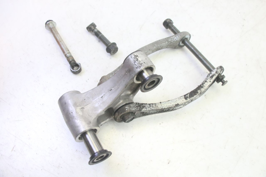 photo de SCHOKBREKERSTANG KAWASAKI ZR 7 750 (1999 - 2004) - Bevestigingspunten