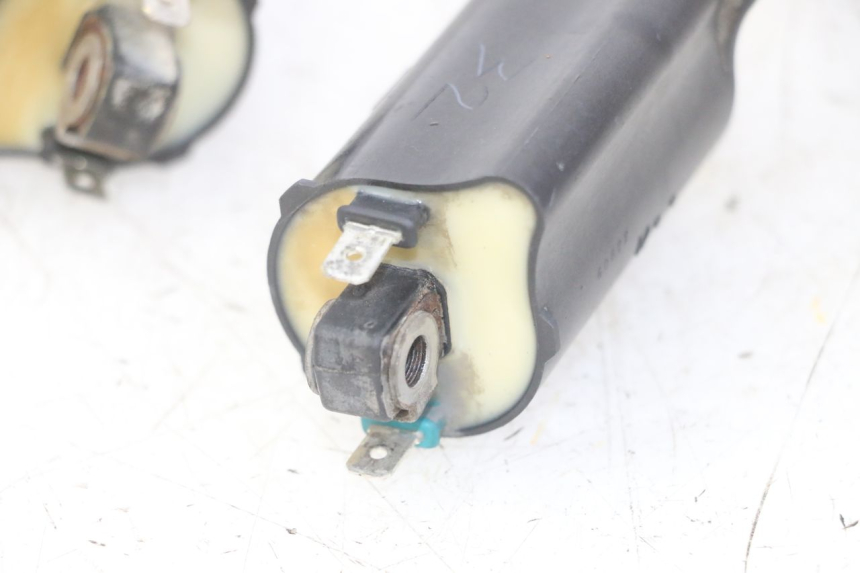 photo de BOBINE HONDA CBF 500 (2004 - 2007) - Bevestigingspunten