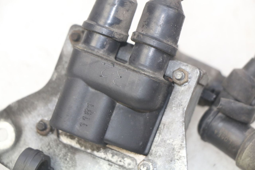 photo de BOBINE GILERA GP 800 (2007 - 2013) - Bevestigingspunten