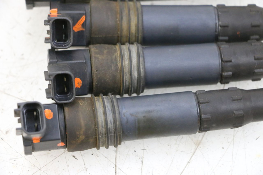 photo de BOBINE SUZUKI GSXR GSX-R 1000 (2003 - 2004) - Technische close-up