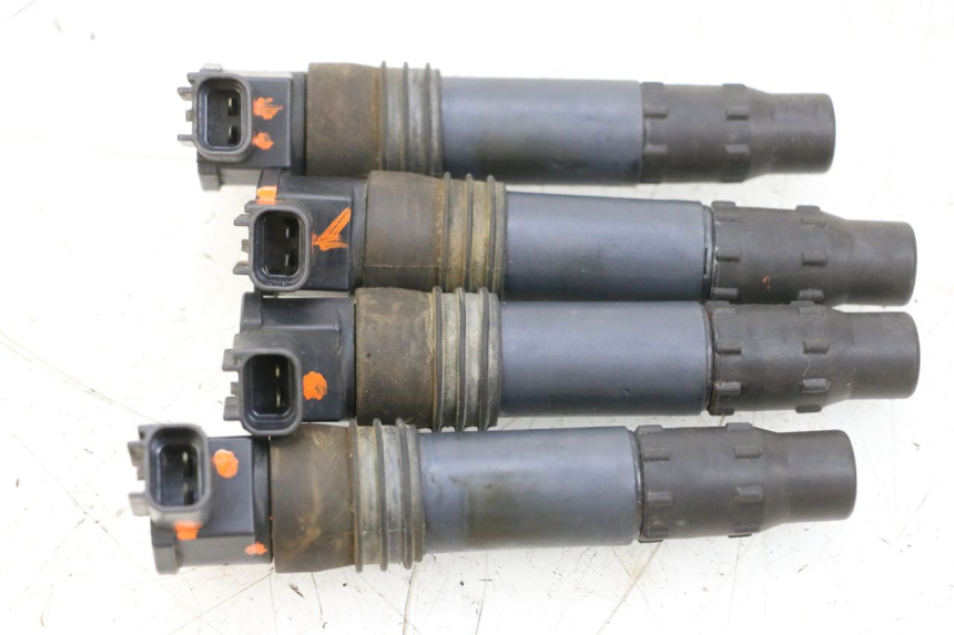 photo de BOBINE SUZUKI GSXR GSX-R 1000 (2003 - 2004) - Bevestigingspunten