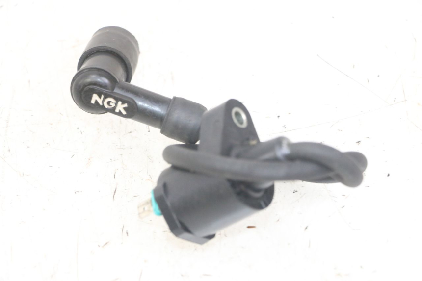 photo de BOBINE PEUGEOT JET FORCE CARBU 50 (2003 - 2016) - Andere kijkhoek