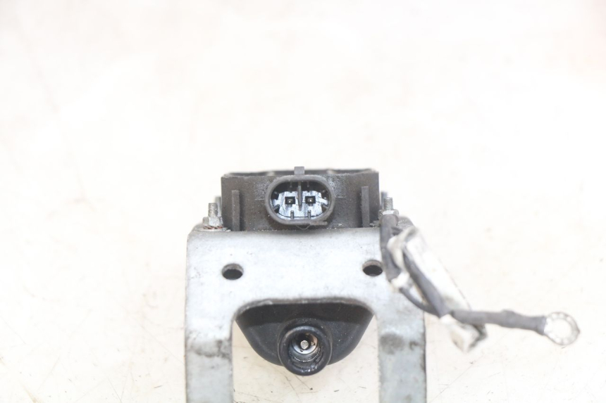 photo de BOBINE PIAGGIO MP3 LT 400 (2007 - 2012) - Bevestigingspunten