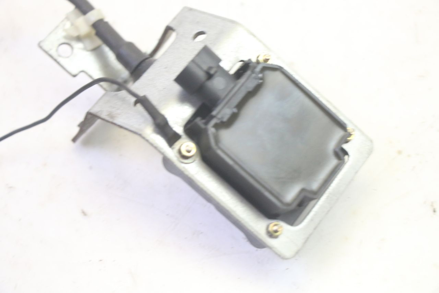 photo de BOBINE PIAGGIO MP3 LT 400 (2007 - 2012) - Bevestigingspunten