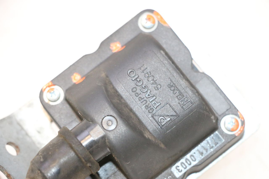 photo de BOBINE PIAGGIO MP3 LT 400 (2007 - 2012) - Bevestigingspunten
