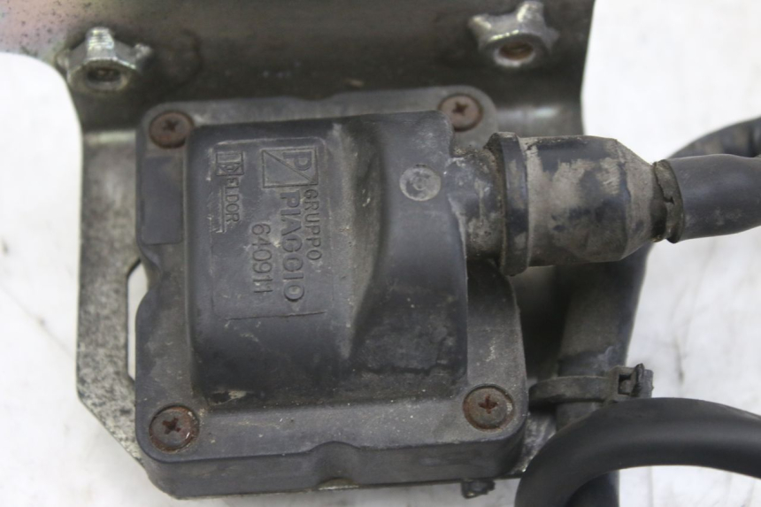 photo de BOBINE PIAGGIO MP3 RL 250 (2006 - 2010) - Andere kijkhoek