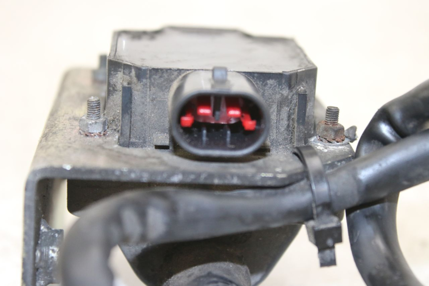 photo de BOBINE PIAGGIO MP3 RL 250 (2006 - 2010) - Technische close-up