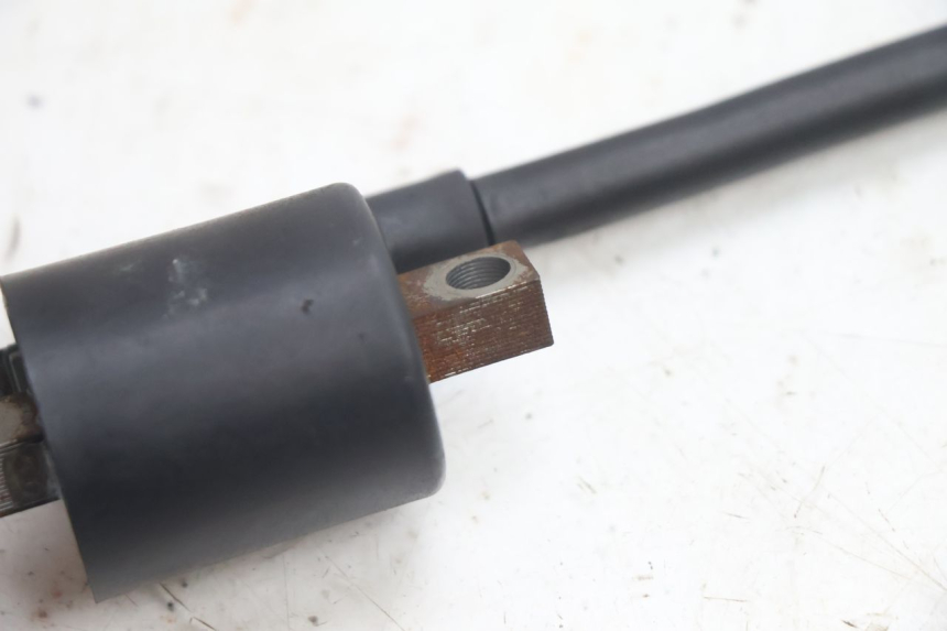 photo de BOBINE YAMAHA YP MAJESTY 125 (2002 - 2006) - Bevestigingspunten