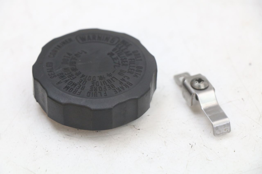 photo de REMMVLOEISTOFRESERVOIR SUZUKI SV S 650 (1999 - 2002) - Detail van het onderdeel